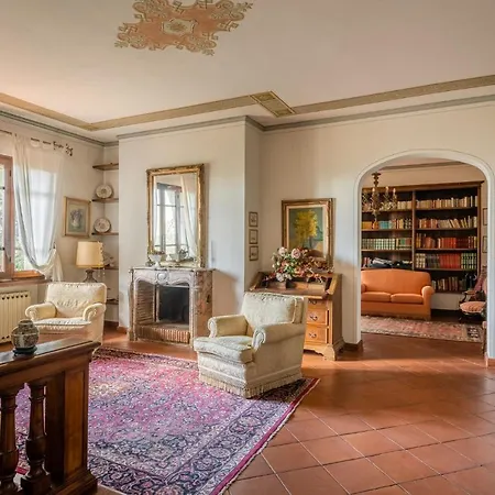 Villa Golly