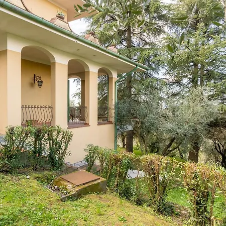 Villa Golly