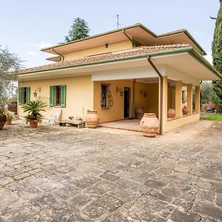 Golly Villa *