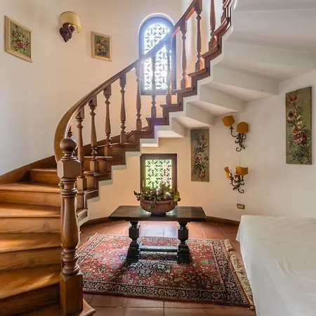Golly Villa *